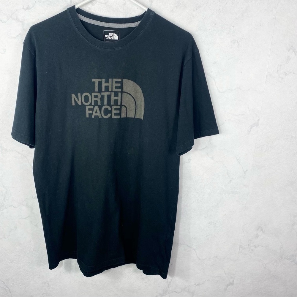 [The North Face] Men’s Black Logo Tee